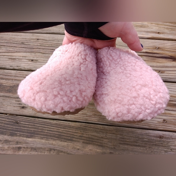 🆕Steve Madden Pink Sherpa Glitter Clogs Size 4Y Big Girls - Picture 4 of 11